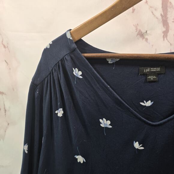 J Jill Shirt Womens XL Blue Floral Pattern V Neck Wearever Tee T Pleated Half - Picture 2 of 11
